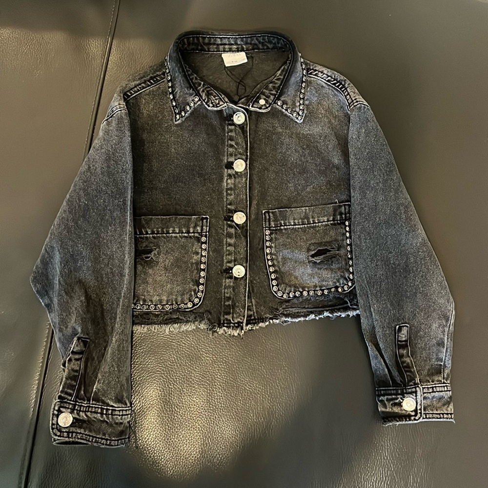 Distressed denim jacket for girls, Zara size 9-10. Stud detailing, VERY nice.